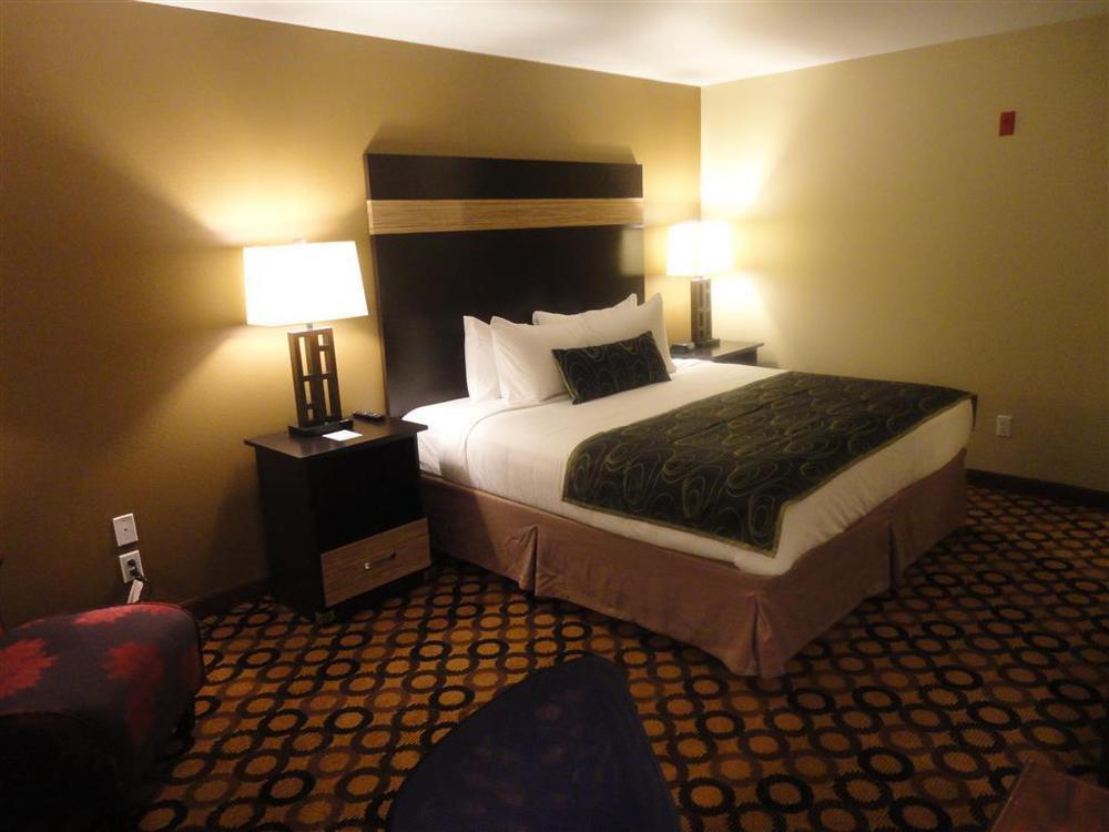 Red Lion Inn & Suites Kent - Seattle Area Room photo